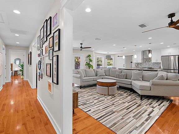 4th image of 2072 Trescott Dr