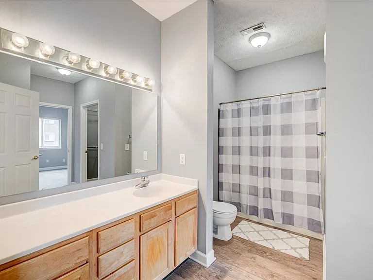 Cross Lake Apartments — Photo 24