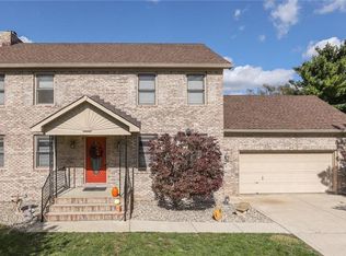 5332 Heritage Ln, Greenwood, IN