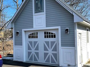 2 Ivy St, Greenwich, CT 06830