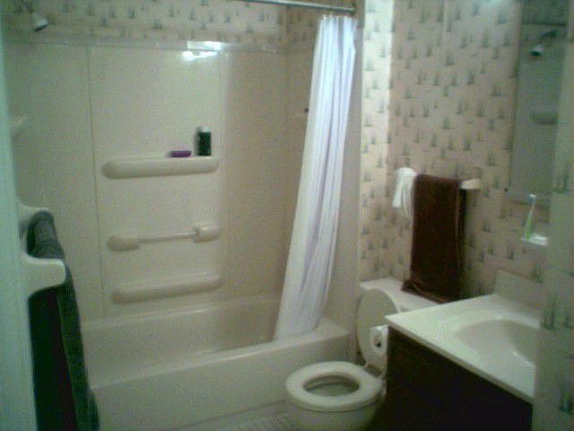1st Floor Bathroom