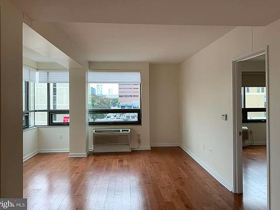 2nd image of 815 Arch St Floor 3