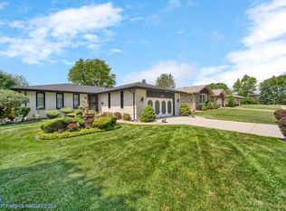 306 S Meier Rd, Mount Prospect, IL 60056