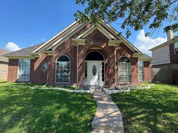 5606 Allen Ln, Rowlett, TX 75088