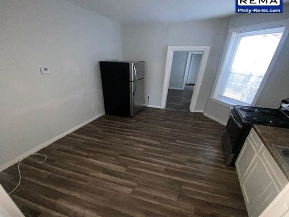 1st image of 108 S Peach St Unit 1