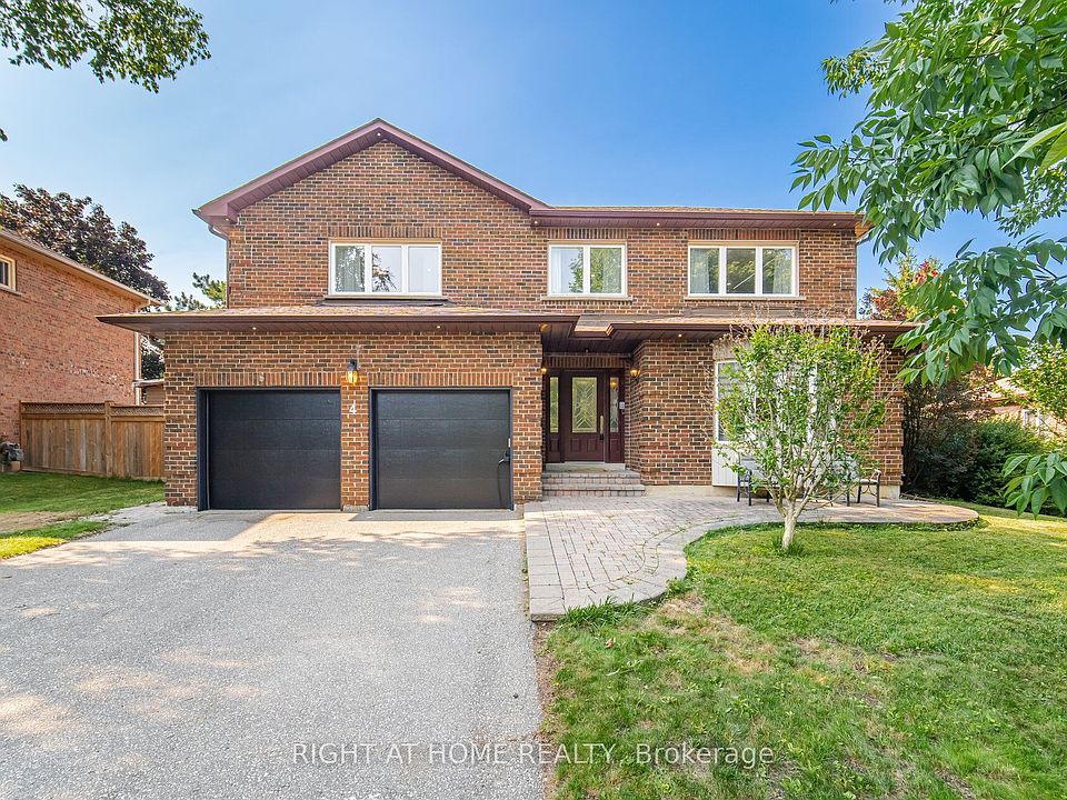 1st image of 4 Simmons Cres
