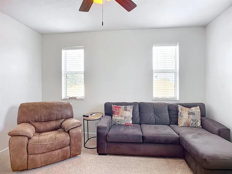 11931 SW Crestwood Cir — Photo 24
