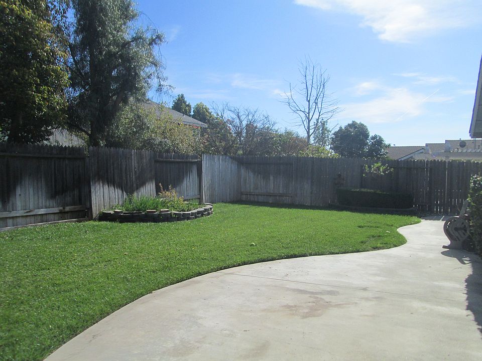 2nd image of 748 Topeka Ave