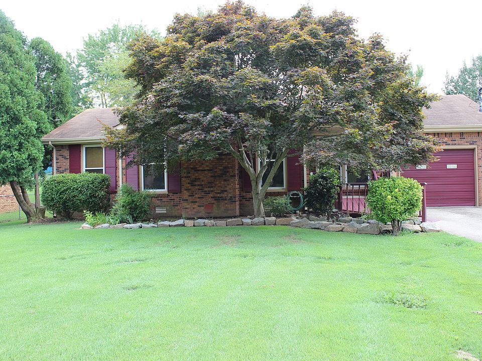 1st image of 710 Cayce Dr