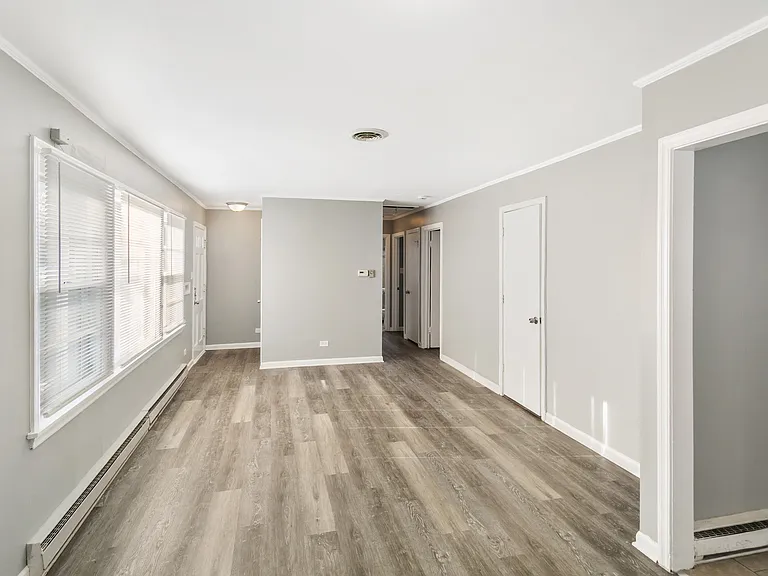 17306 Holmes Ave — Photo 10