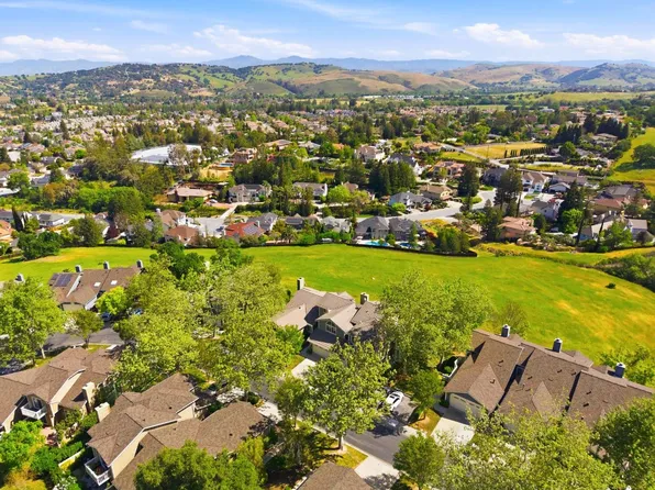 1232 Copper Peak Ln, San Jose, CA 95120