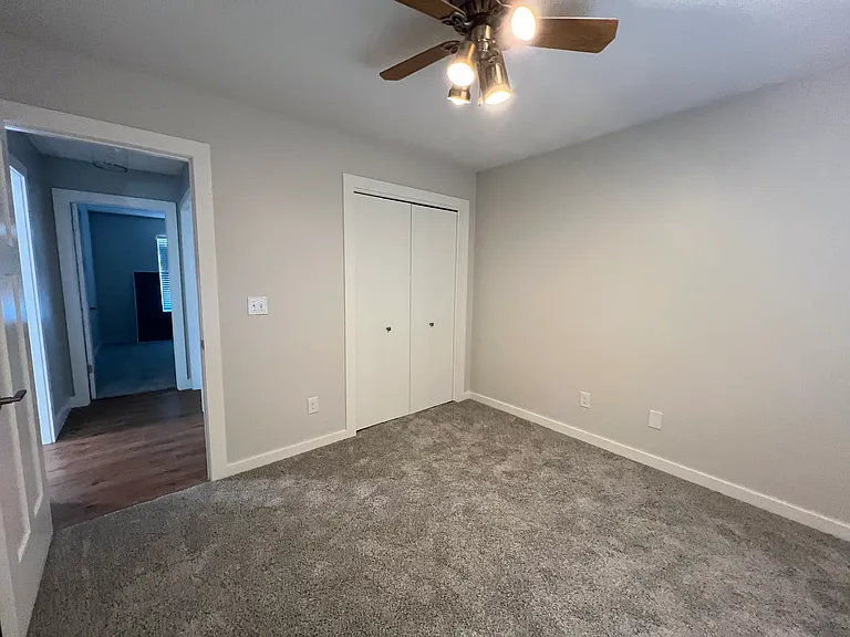 2213 E Myrtlewood Ct — Photo 93