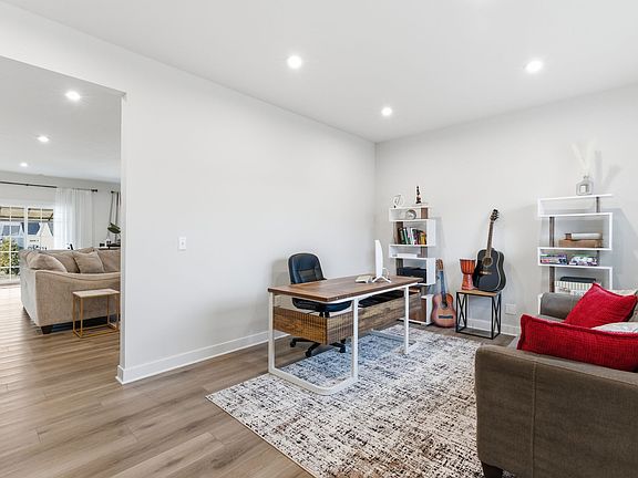 3rd image of 1505 Repton Rd