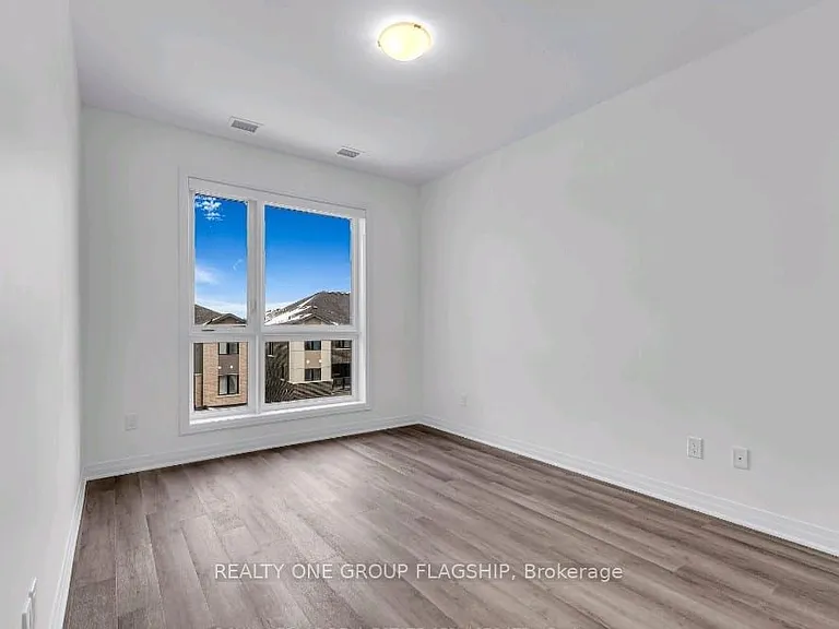 470 Gordon Krantz Ave #316 — Photo 16