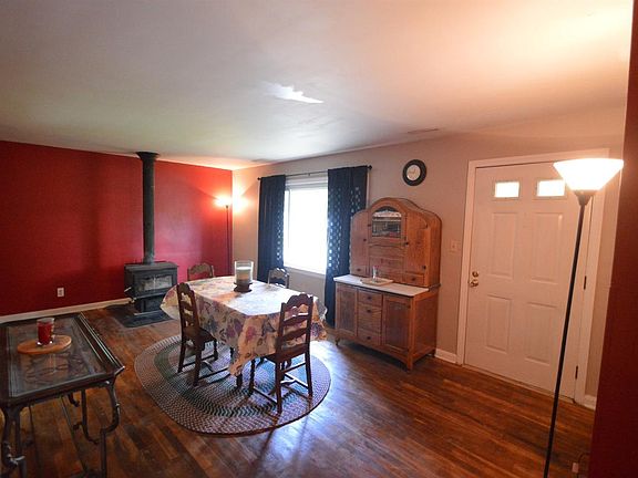 5th image of 1462 Woodville Pike