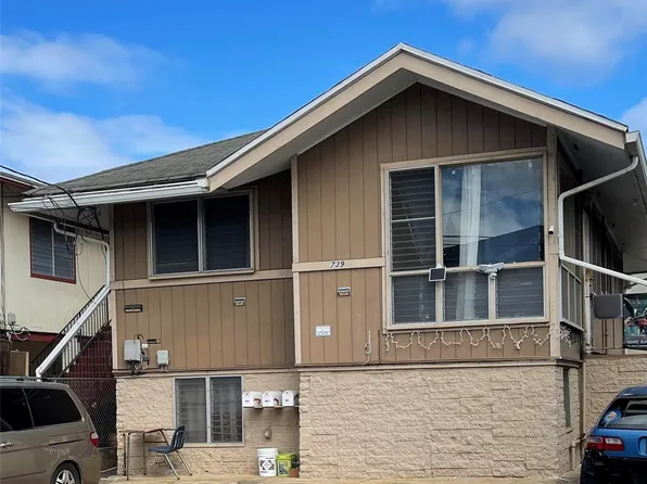 739 Gulick Ave APT B, Honolulu, HI 96819