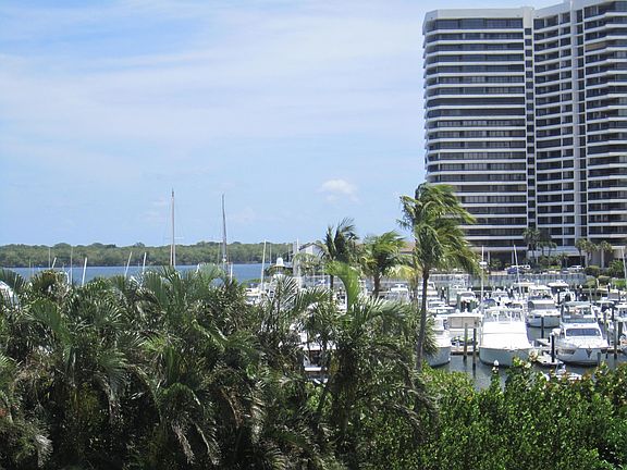 3rd image of 122 Lakeshore Drive #434