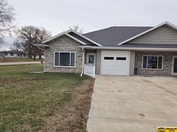 300 Castor St, Diller, NE 68342