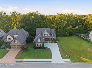 631 Karch Dr, Maryville, TN 37803
