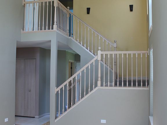 2nd image of 1369 Derby Ln