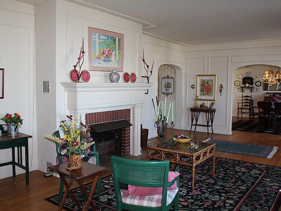 5th image of 6187 Lookout Ave