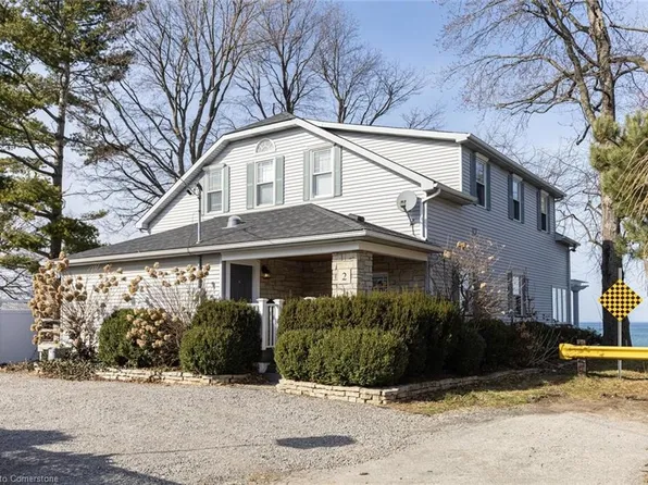 2 12th St, Grimsby, ON L3M 2V7