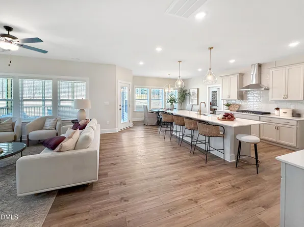 147 Charlotte Knoll St, Zebulon, NC 27597