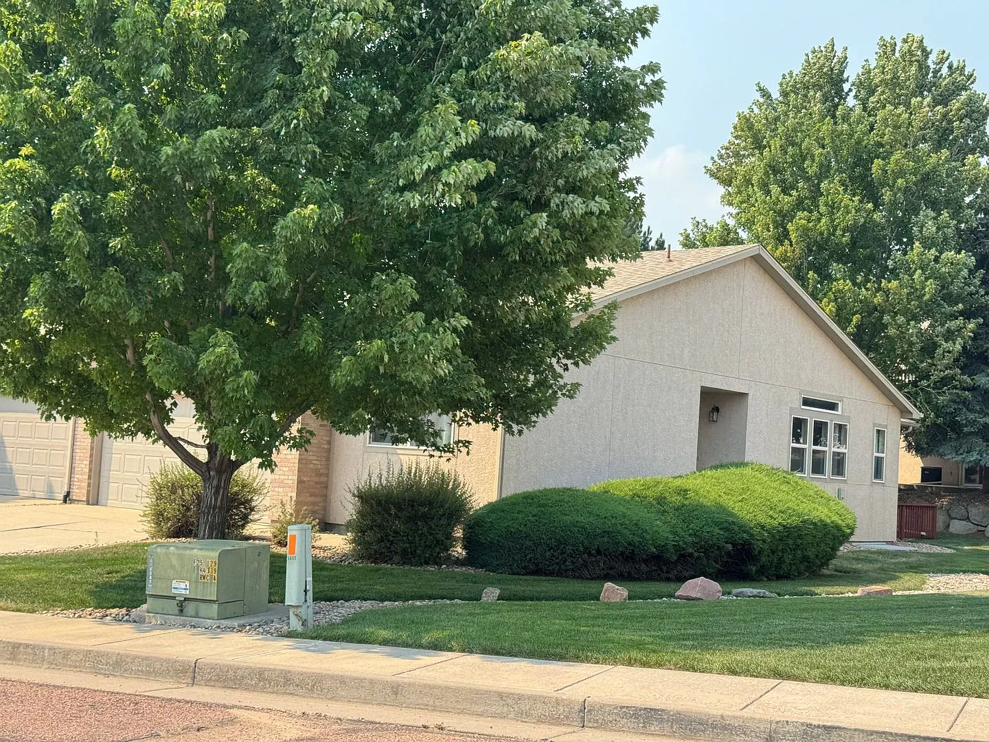 4 Bedroom 3.5 Bath in Widefield — Photo 2