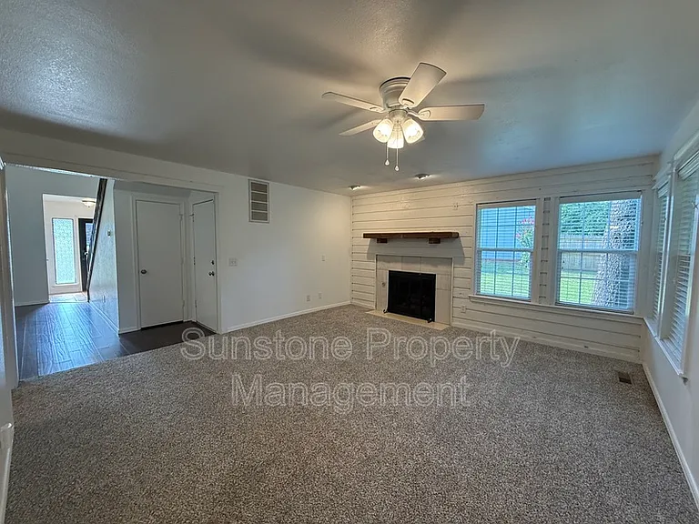 5117 S Lions Ave — Photo 4