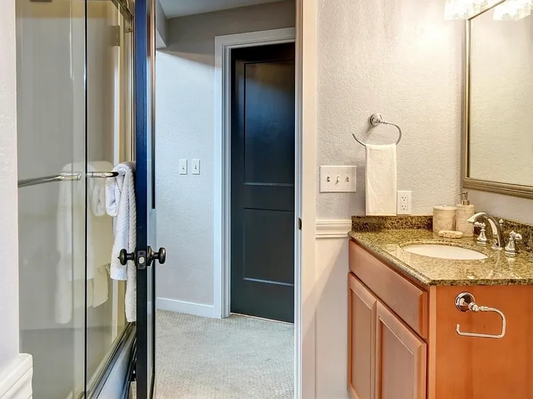 19122 Ballinger Way NE #122 — Photo 6