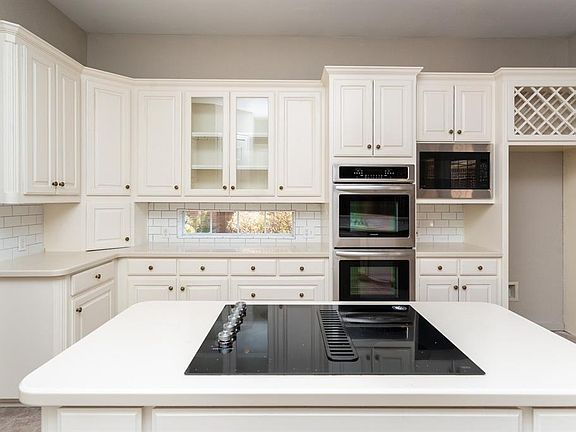 5th image of 2416 Creekside Cir N