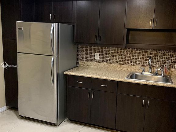 2nd image of 1351 NE Miami Gardens Dr APT 421E