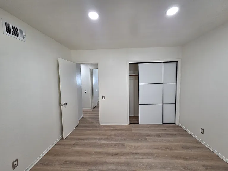 2613 Willard Ave — Photo 23