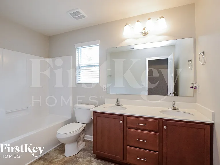 8054 Hereford St — Photo 10