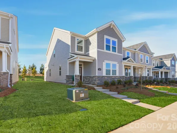 3818 Cheyney Park Dr, Charlotte, NC 28269