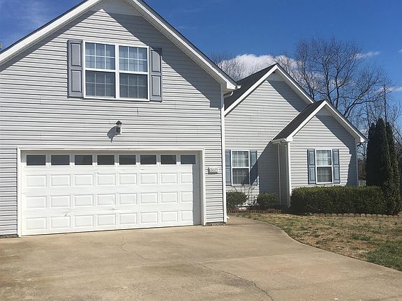 3rd image of 3879 Mackenzie Dr
