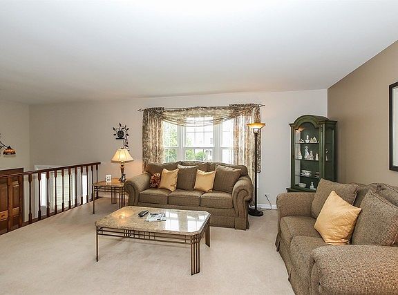 5th image of 1275 John Dr