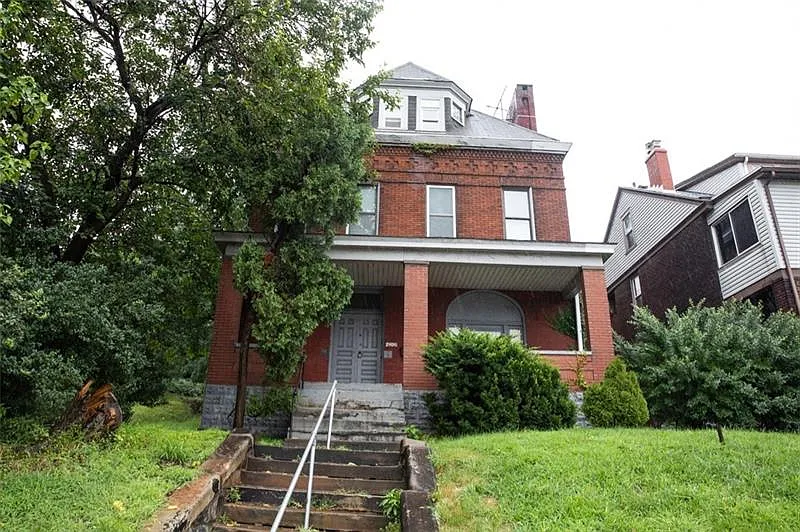 2406 California Ave photo 1