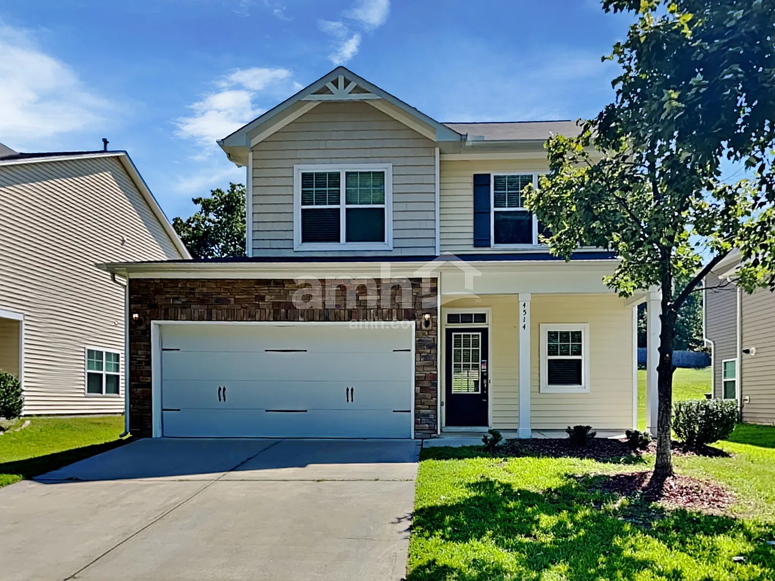 4 bed, 2.5 bath, 1919 sqft, $2,150 — Photo 1