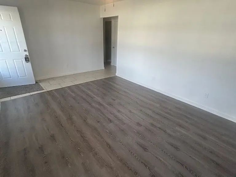 23 Delores Dr — Photo 3