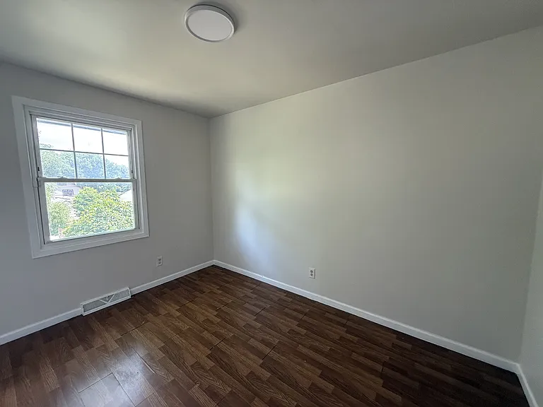 207 N Central Ave — Photo 6