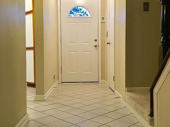 2nd image of 23 Seneca Dr #1046