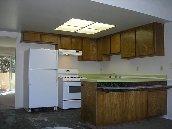 3rd image of 1769 De Marietta Ave APT 3