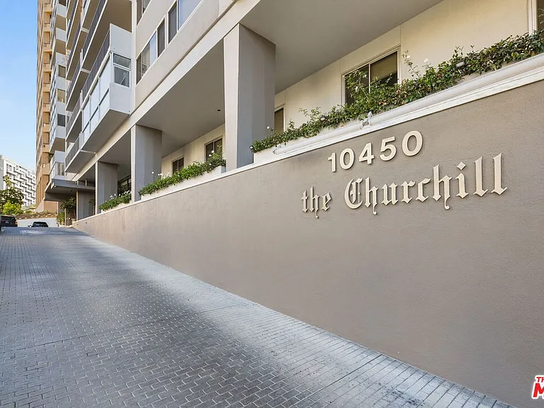 10450 Wilshire Blvd #5G — Photo 26