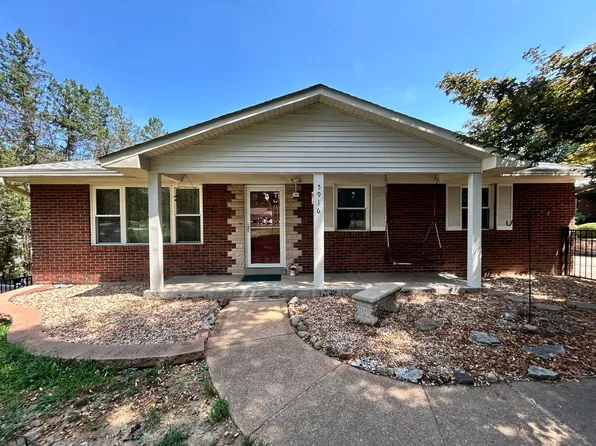 5916 Wells Rd, Saint Louis, MO 63128