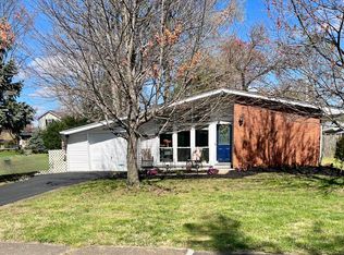 1907 Brentmoor Ln, Moorland, KY 40223
