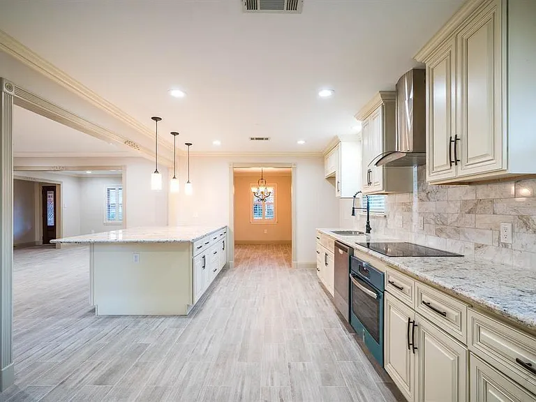 5046 Yarwell Dr — Photo 17