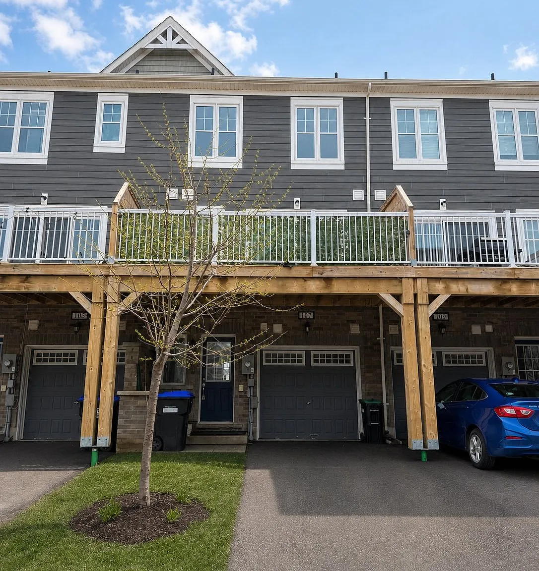 3 bed, $2,400 — Photo 1