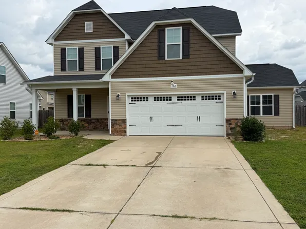 482 Weston Woods St, Raeford, NC 28376