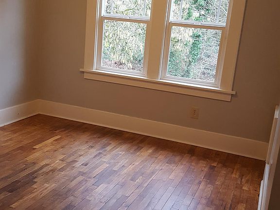 3rd image of 1207 Central St SE